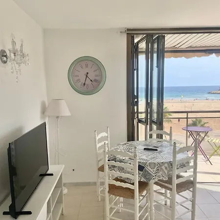 Con Garaje En Primera Linea De Playa 아파트